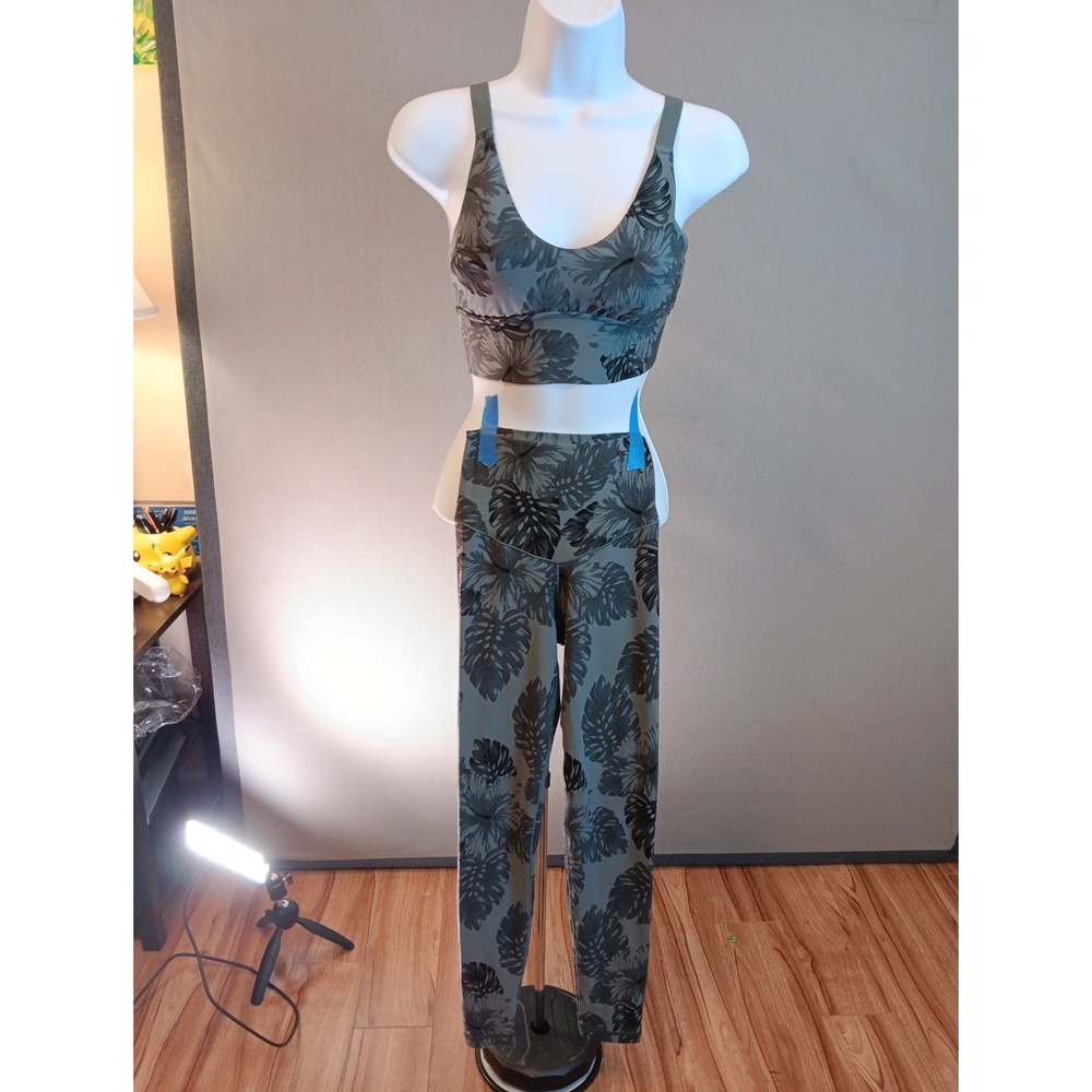 Womans Aerie Leggings Bra Set Chill Play Move Gray Floral Gym Fit Size Xs